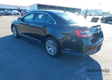 2017 Ford Taurus Limited z USA, uszkodzony, nr VIN 1FAHP2F86HG129182